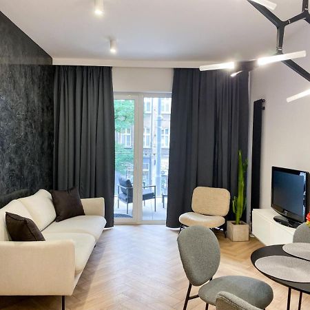 Apartament Family Zwierzyniecka Poznań Esterno foto