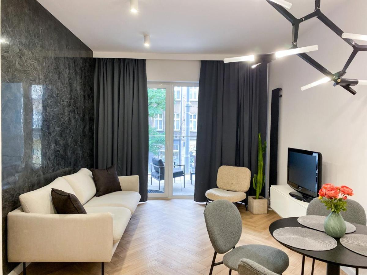 Apartament Family Zwierzyniecka Poznań Esterno foto